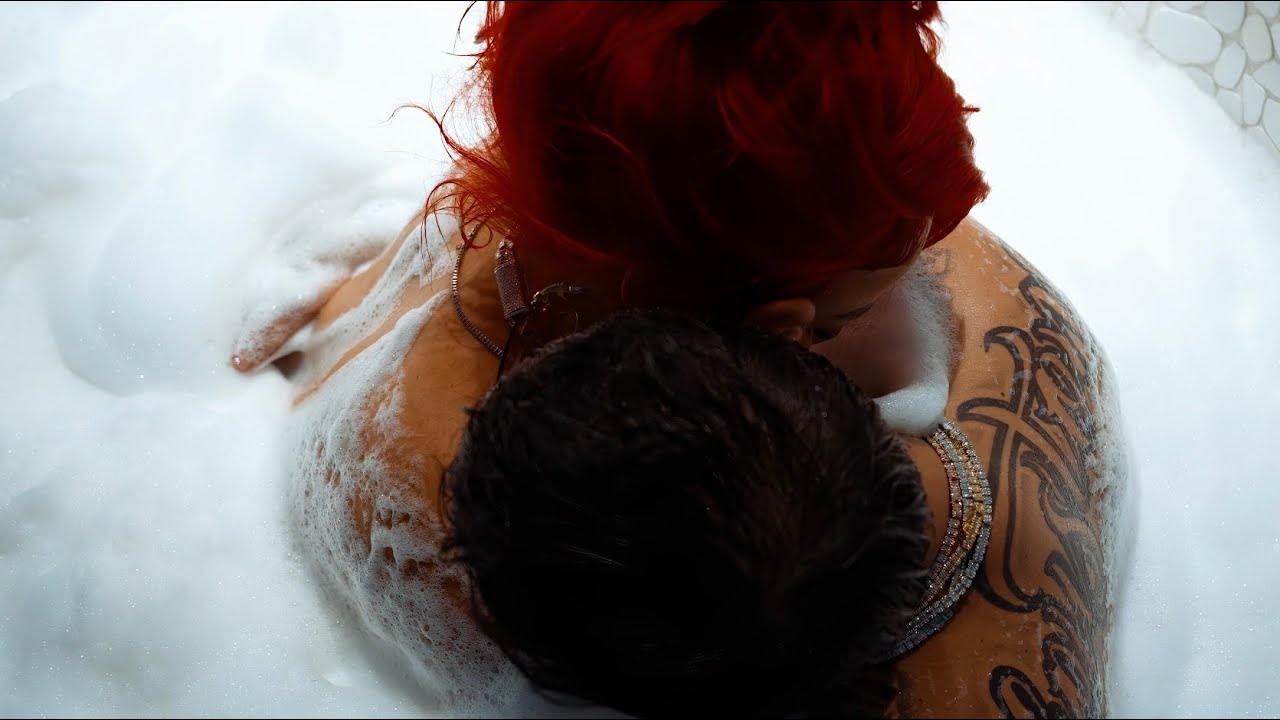 DeeBaby  - Mírame Baby (Official Music Video)