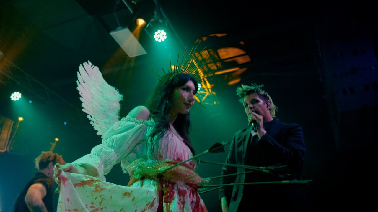 The Funeral Portrait - Voodoo Doll (Live From Suffocate City)