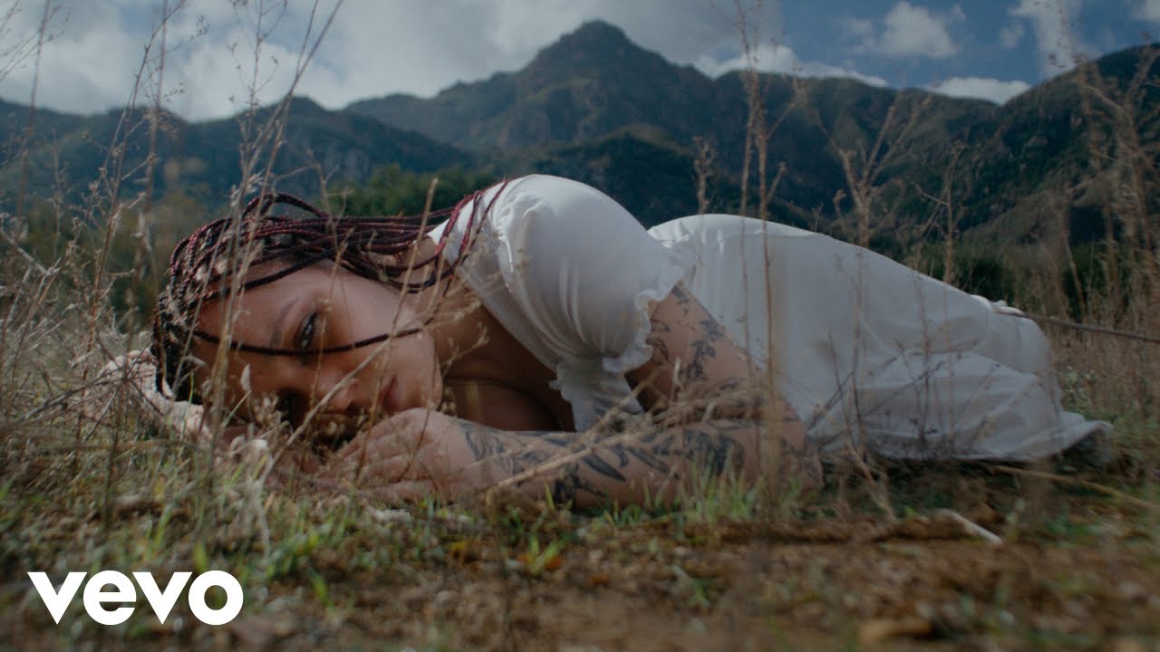 Julia Pratt - Carolina (Official Music Video)