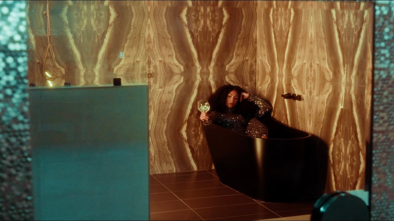 GiGi - Diamonds Dancing (Official Music Video)