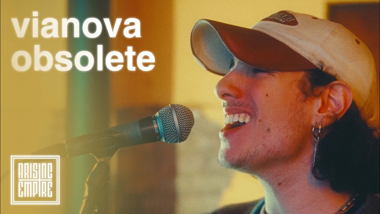 VIANOVA - Obsolete (OFFICIAL VIDEO)