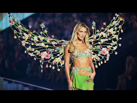 Bella Hadid - Opening Victoria’s Secret Fashion Show 2026 