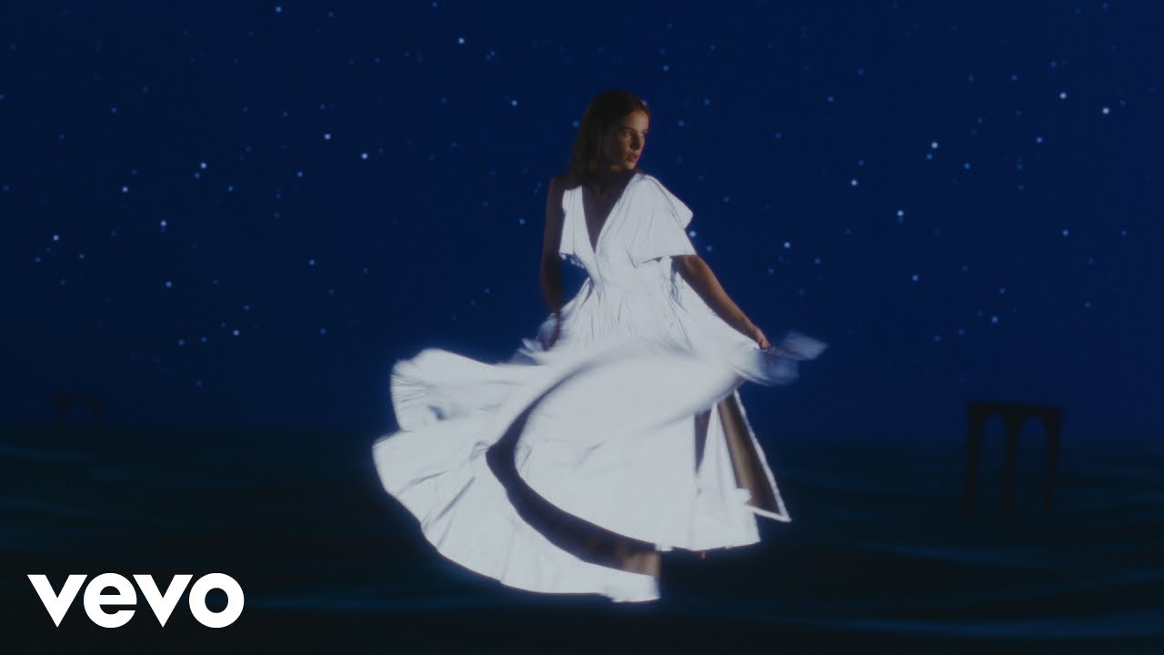 GIULIA BE - poltergeist (Official Video)