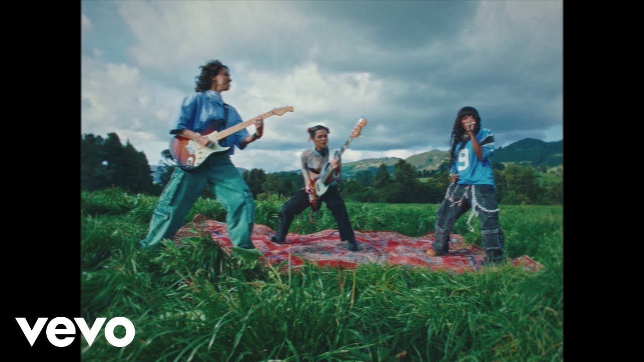 DARUMAS - Francotirador (Official Video)