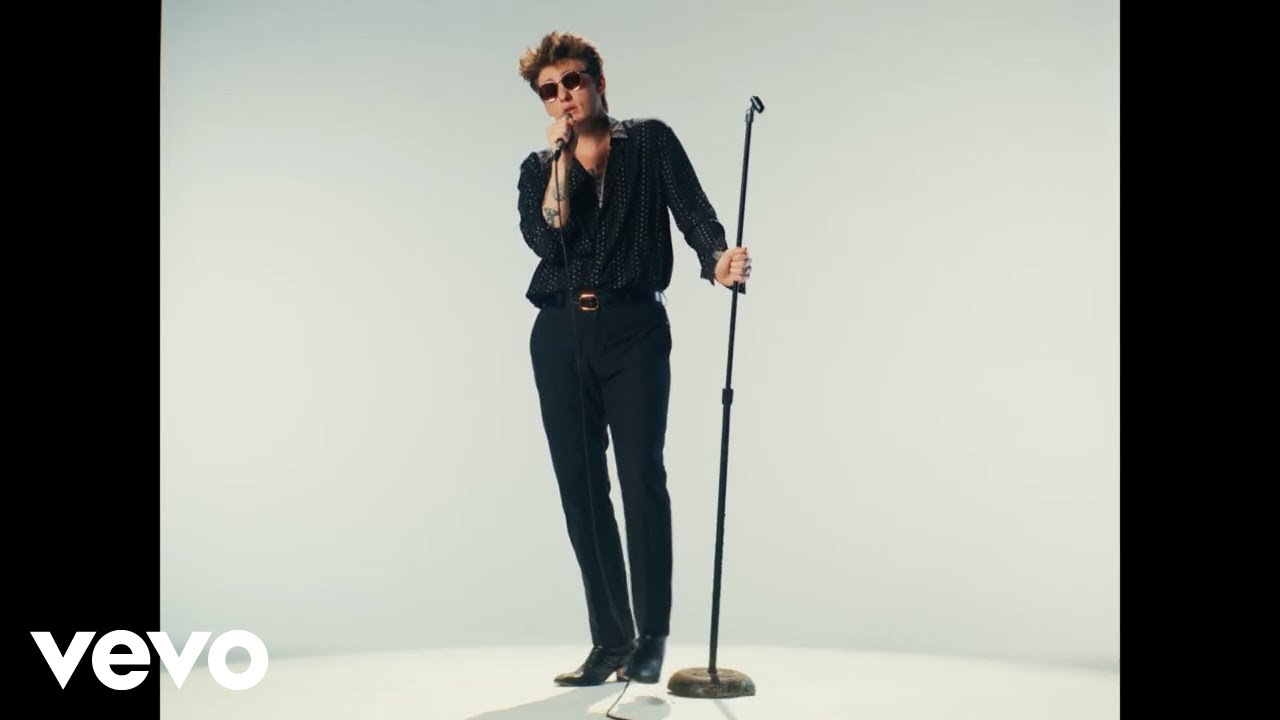 Brigitte Calls Me Baby - Too Easy (Official Video)