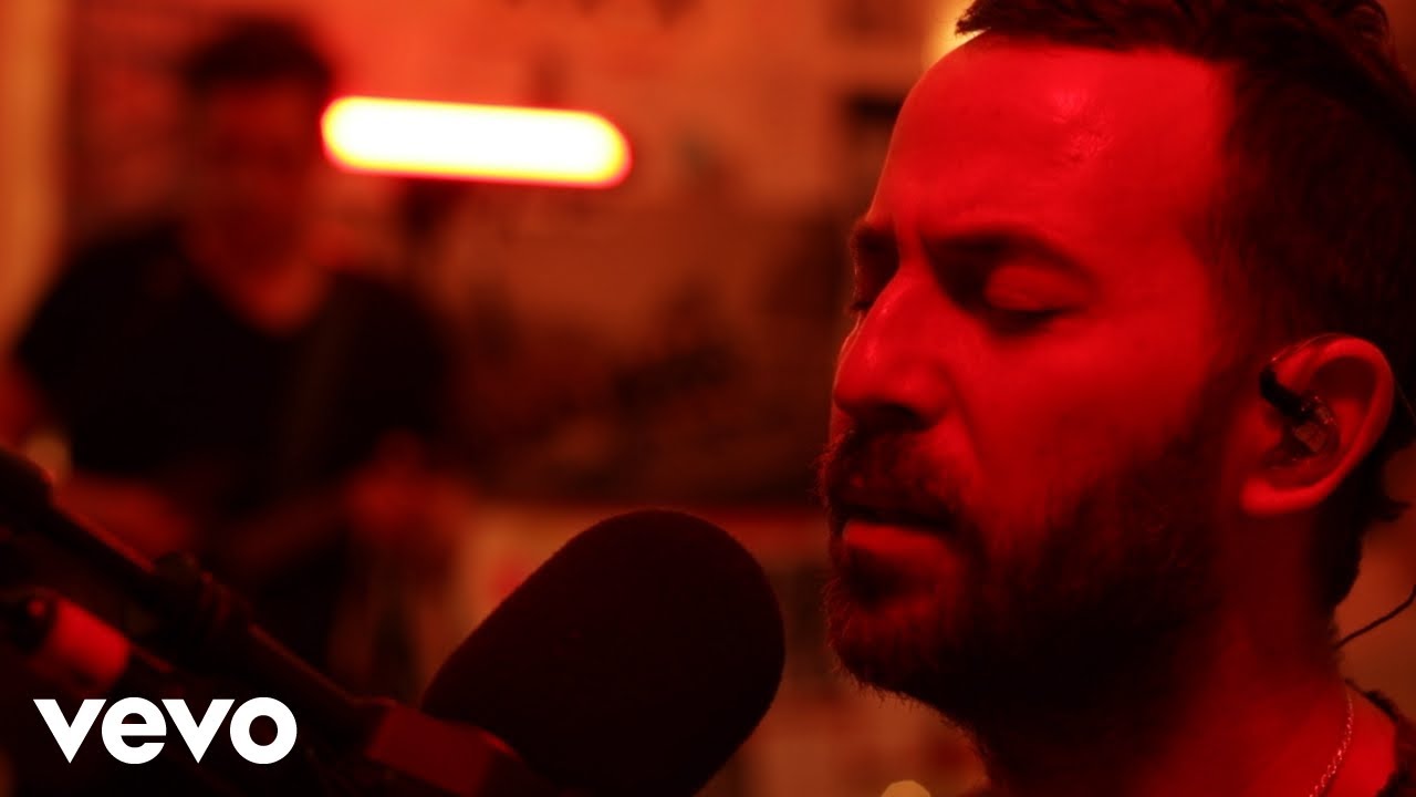 Mondo Cozmo - Killing Floor (Official Music Video)