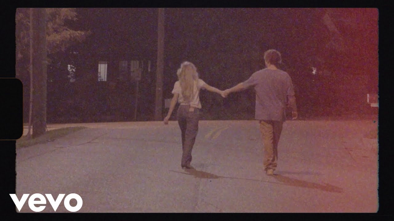 Braden Bales - EVERYTHING IS QUIET (Lyric Video)