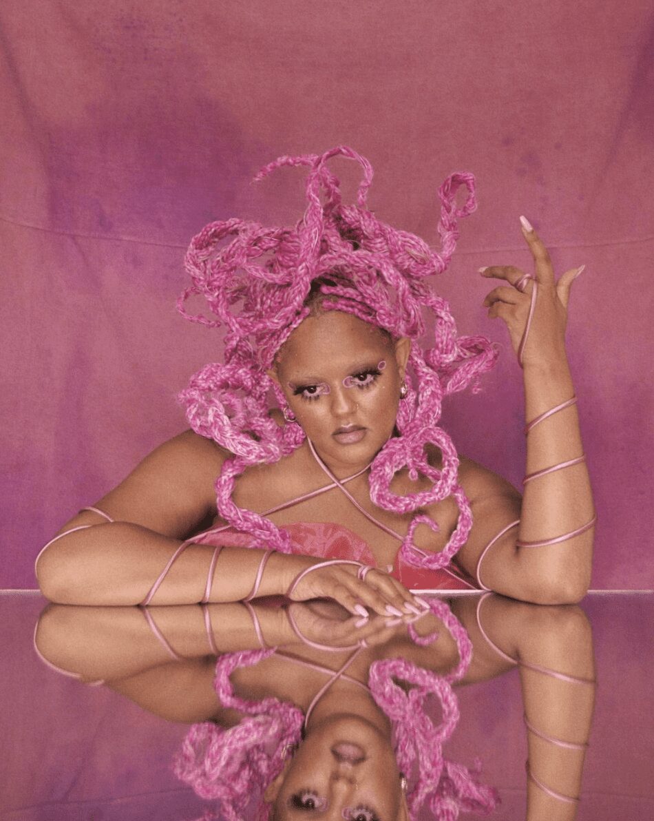Hunnah's super cool look from her music video for "Appreciate" [Instagram]