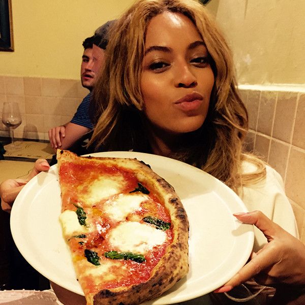 Beyonce and a plate of pizza
