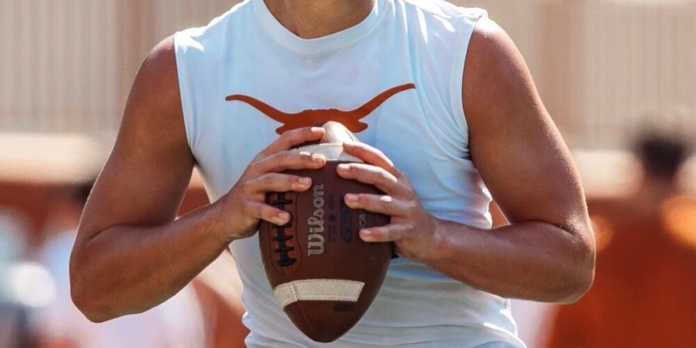 Arch Manning working out in Texas during his visit with the Longhorns