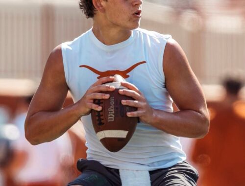 Arch Manning working out in Texas during his visit with the Longhorns