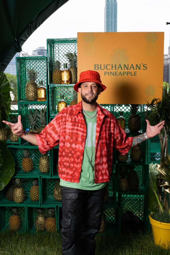 Messiah with Buchanan's Pineapple at Sueños via Amber Millan