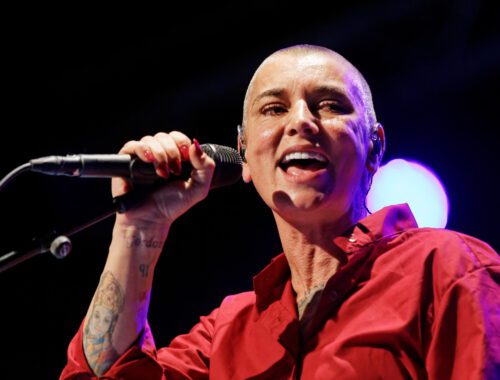 Sinead O'Connor Performing