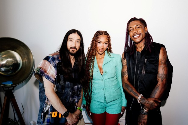 Steve Aoki, Bia & Destroy Lonely Are “Young”