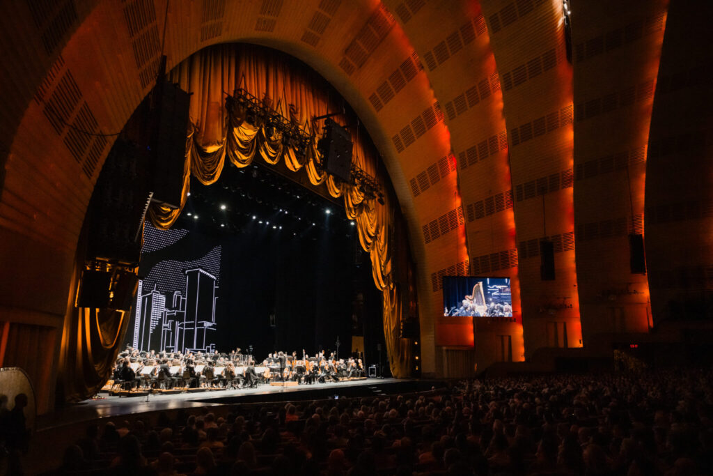 Gustavo Dudamel Debuts at NYC Radio City Hall for NY Philharmonic's New Season With Lizzo, St.Vincent & More - The Garnette Report